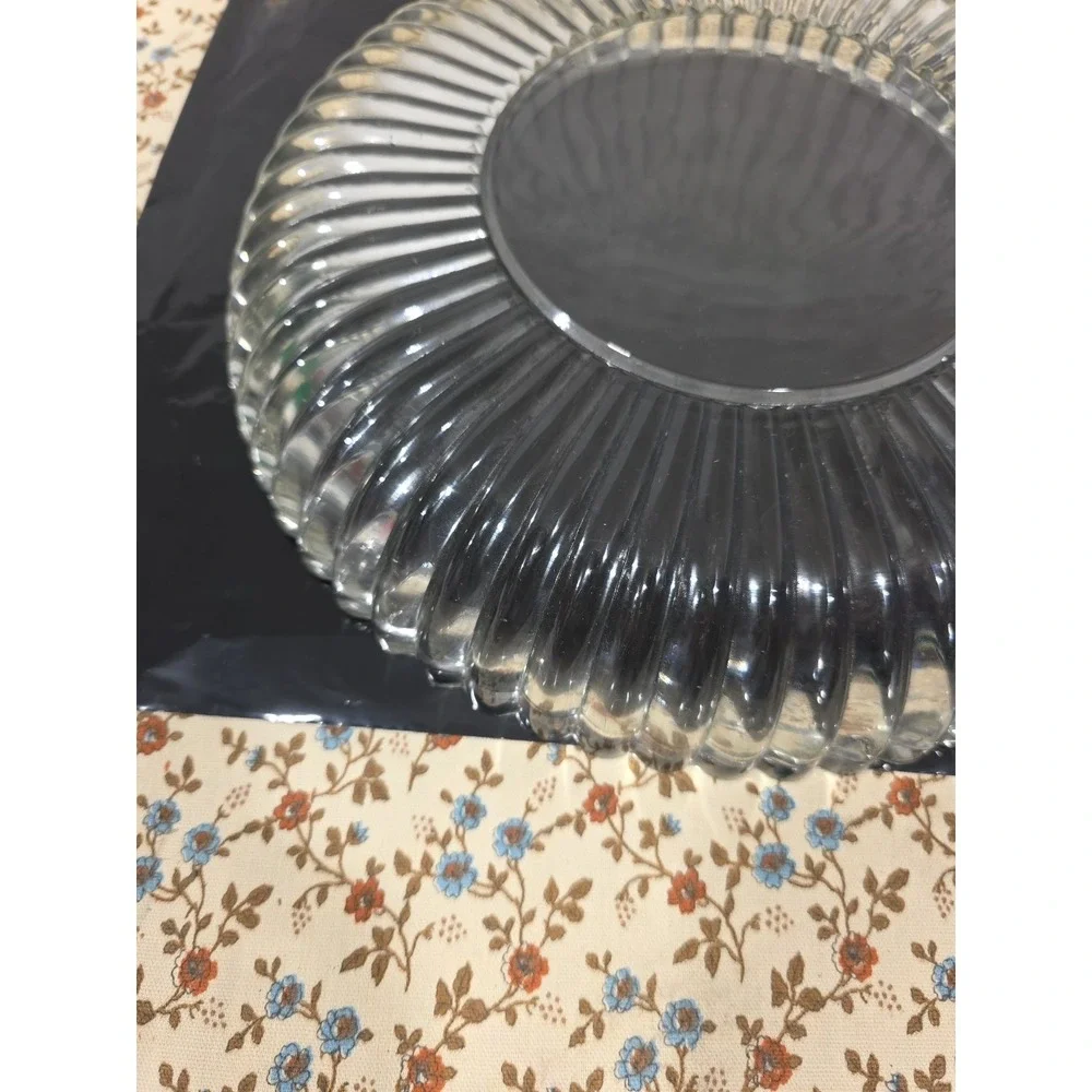 Clear Glass Fluted Serving‎ Bowl Decorative Edge